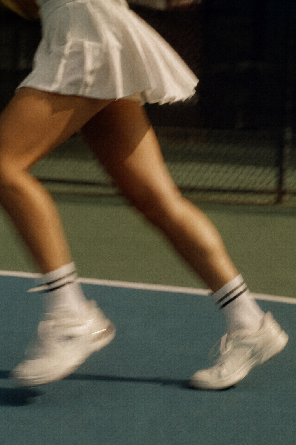 7月 24 daily tennis poster — 歳に負けない